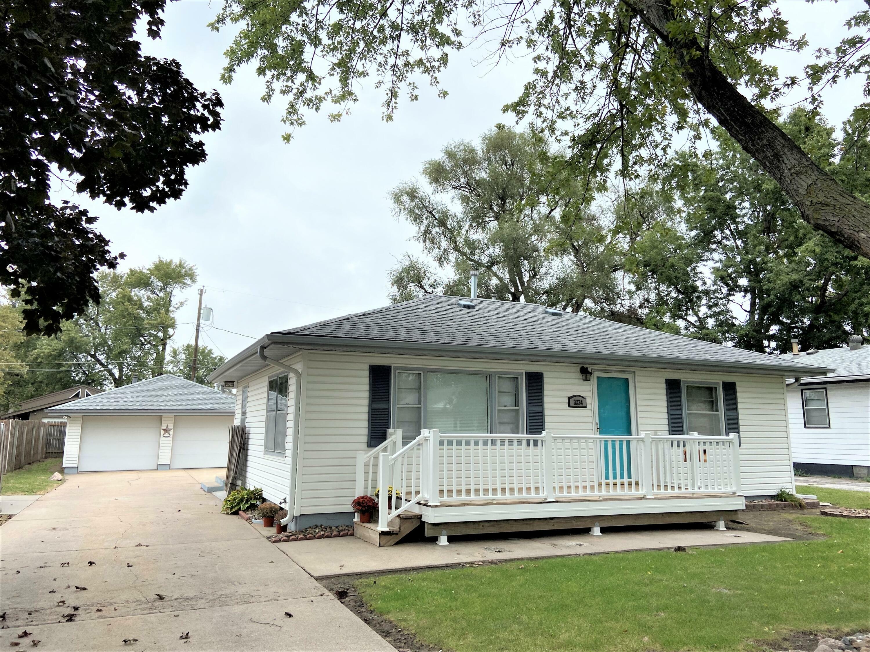 Property Photo:  3234 Avenue I  IA 51501 