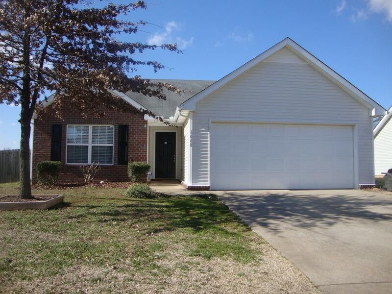 Property Photo: 1668 Saint Andrews Dr TN 37128