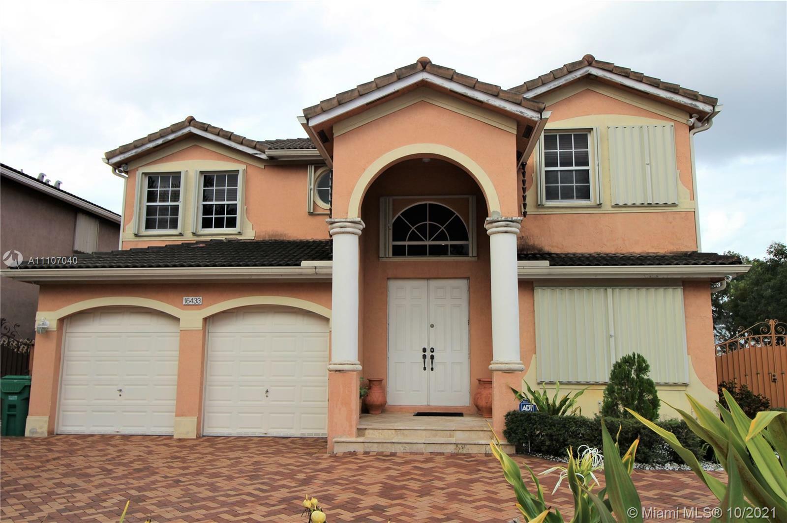 Property Photo: 16433 SW 59th Ter FL 33193