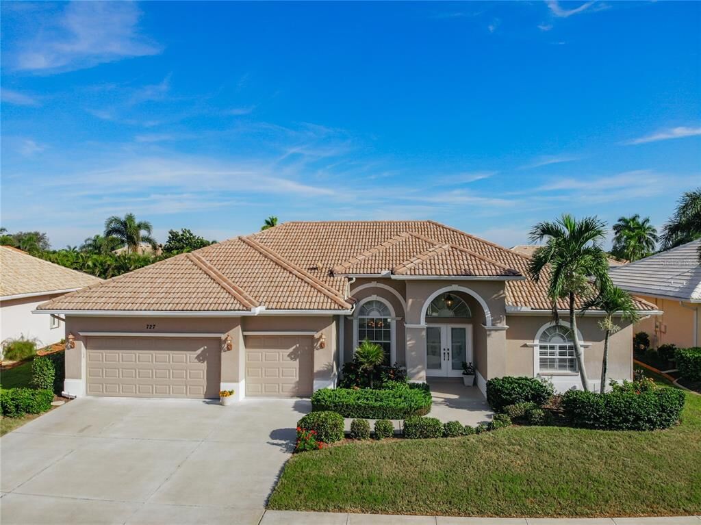Property Photo:  727 Thistlelake Drive  FL 34293 