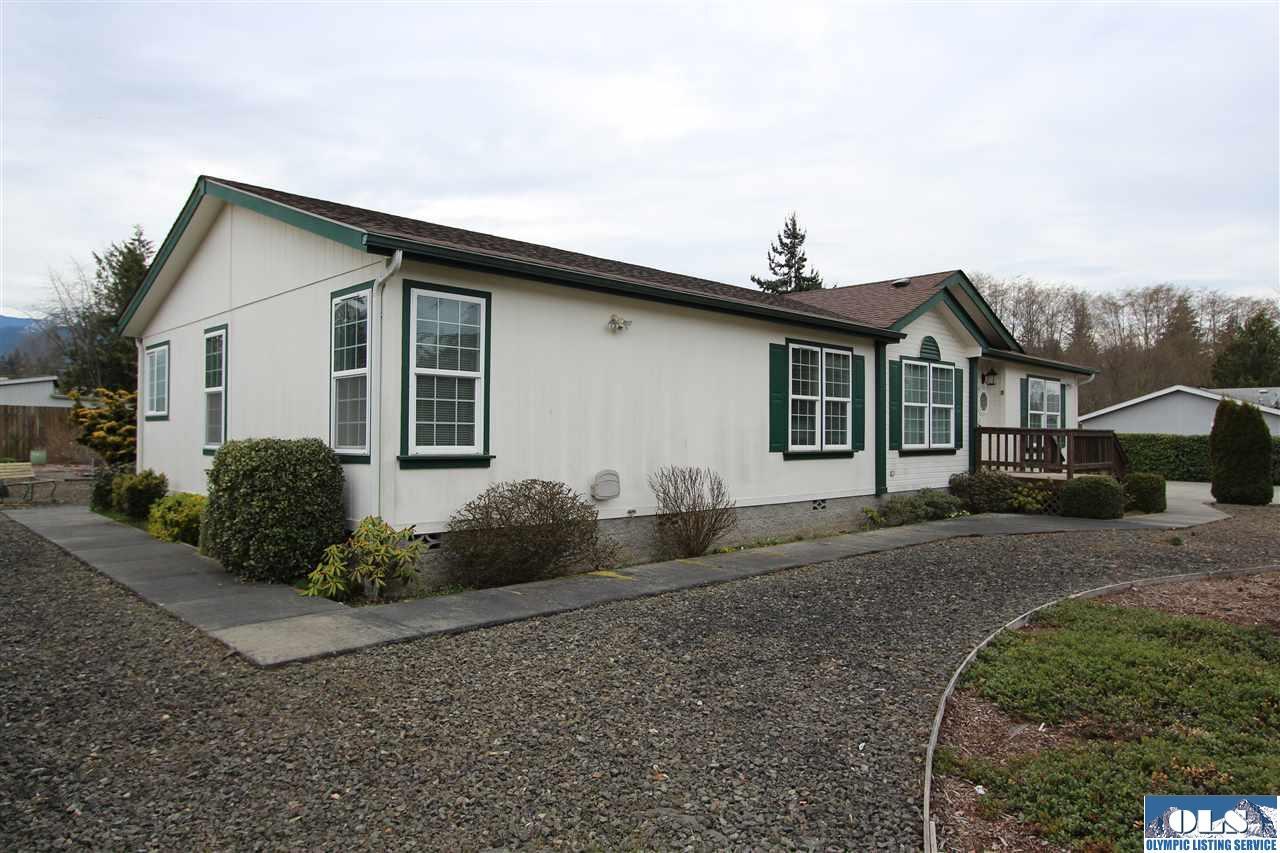 Property Photo: 2734 E Sunnybrook Meadow Ln WA 98362