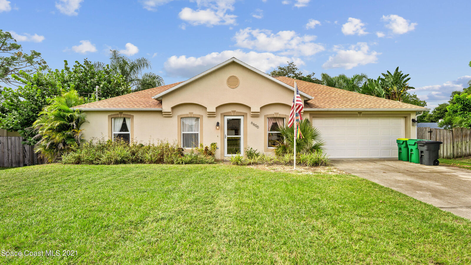 Property Photo: 6600 Bancroft Avenue FL 32927