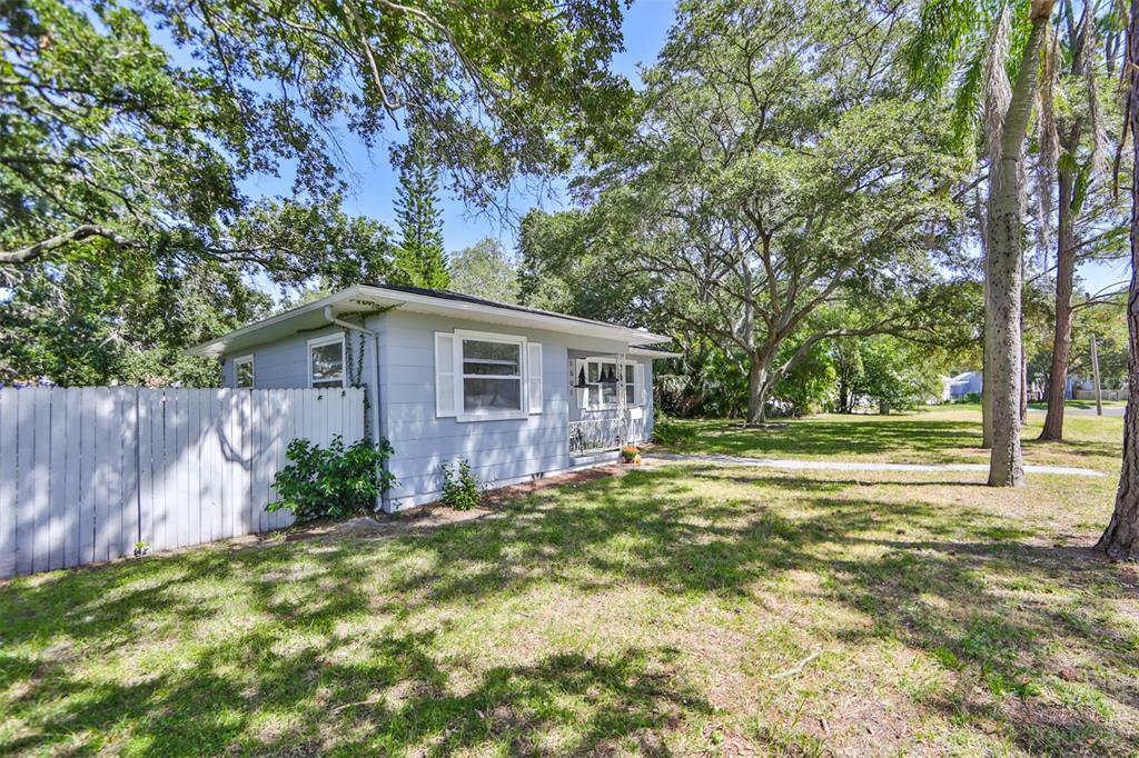 Property Photo:  1501 41st Avenue N  FL 33703 