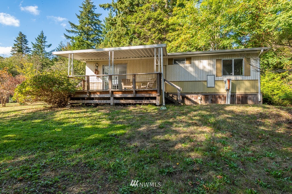 20588 Western Avenue NE  Indianola WA 98342 photo