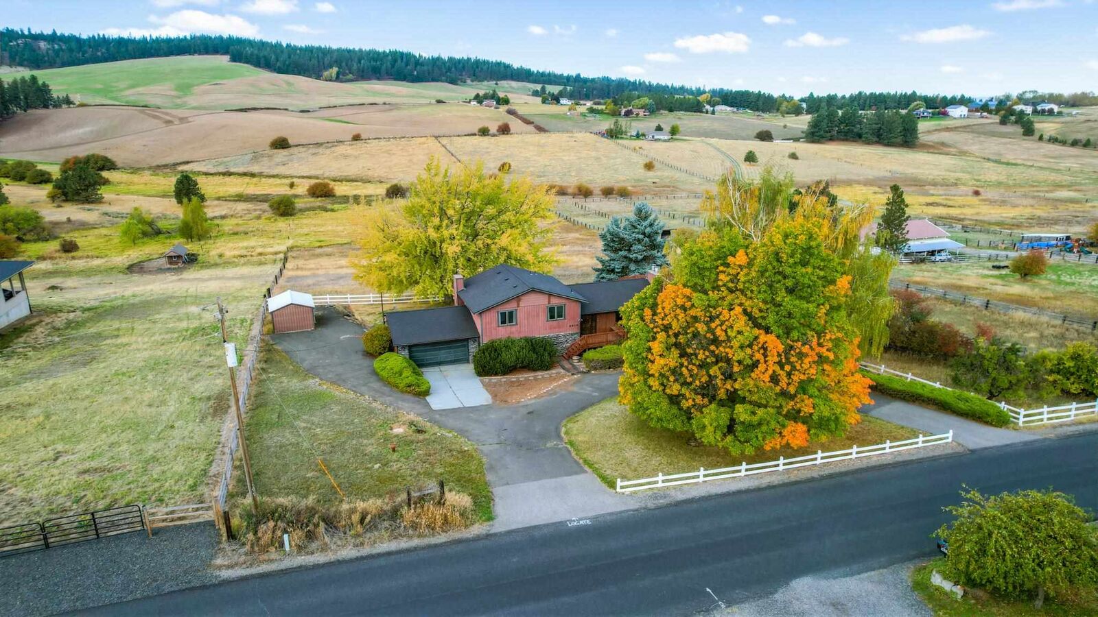 Property Photo: 5814 S Chapman Rd WA 99016-9632