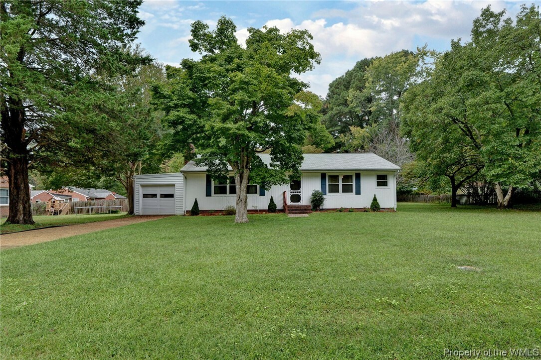 Property Photo:  102 Leon Drive  VA 23188 