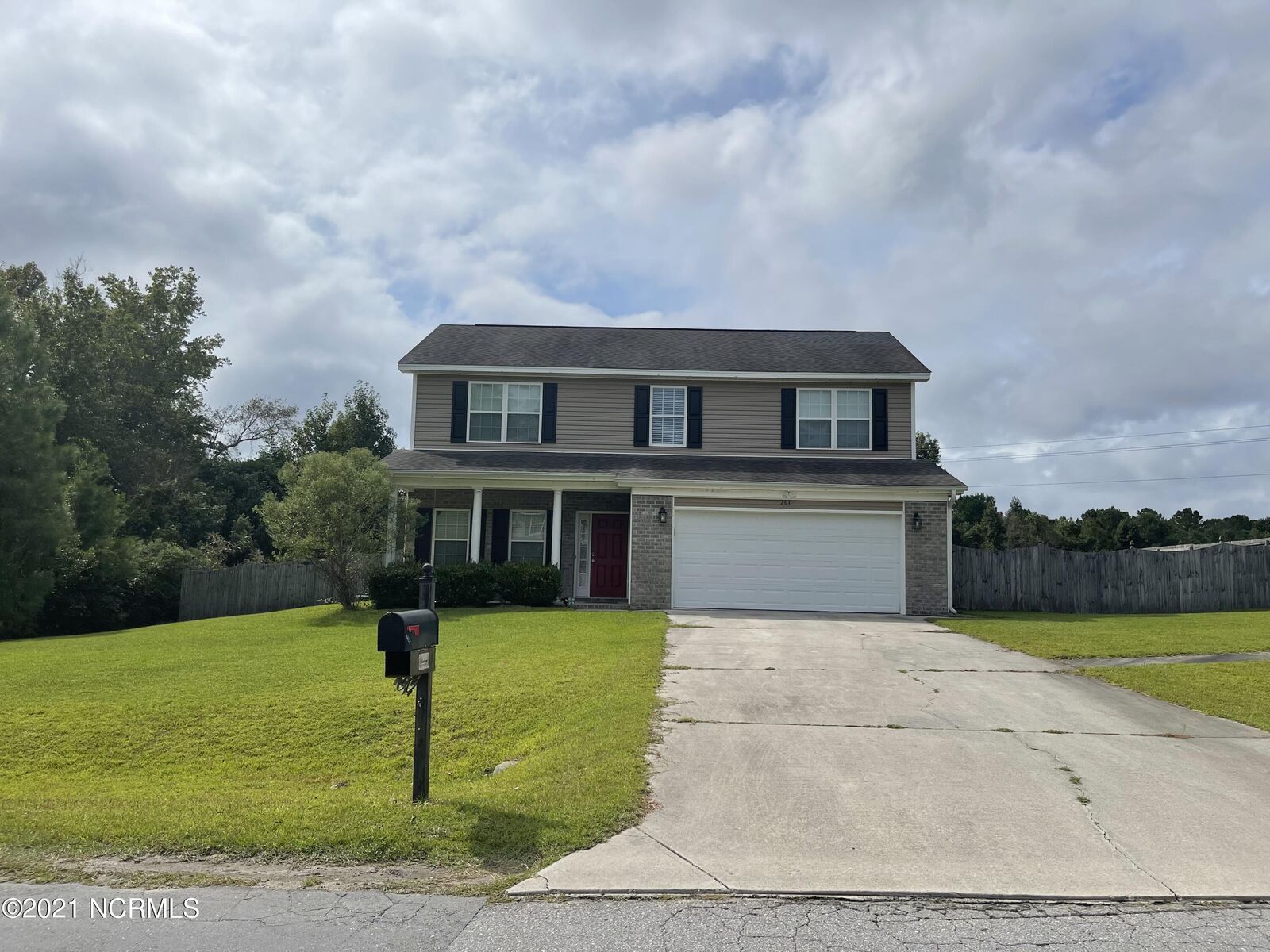 Property Photo: 201 Silver Hills Drive NC 28546