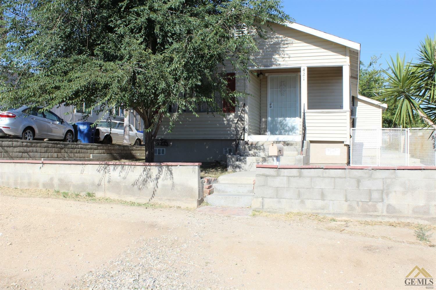 Property Photo:  421 Asher Avenue  CA 93268 