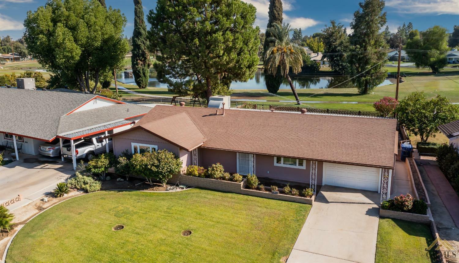 Property Photo:  5909 Burke Way  CA 93309 