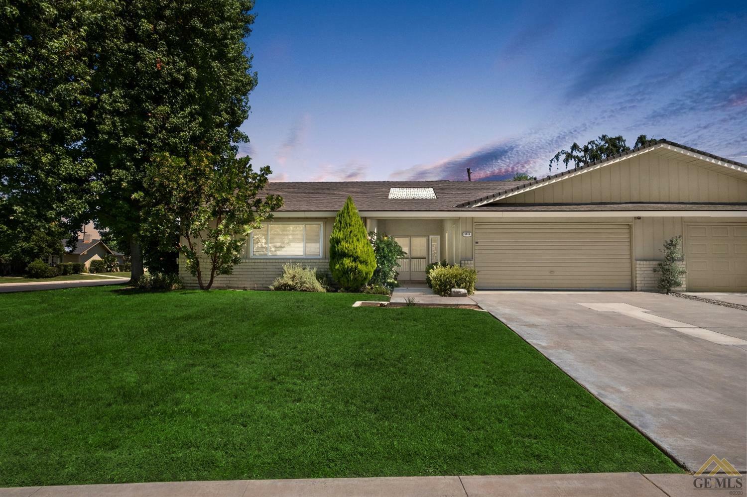 Property Photo:  5812 Cypress Point Drive  CA 93309 