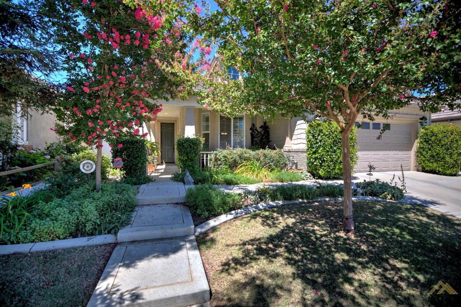 Property Photo:  11811 Kettering Drive  CA 93312 