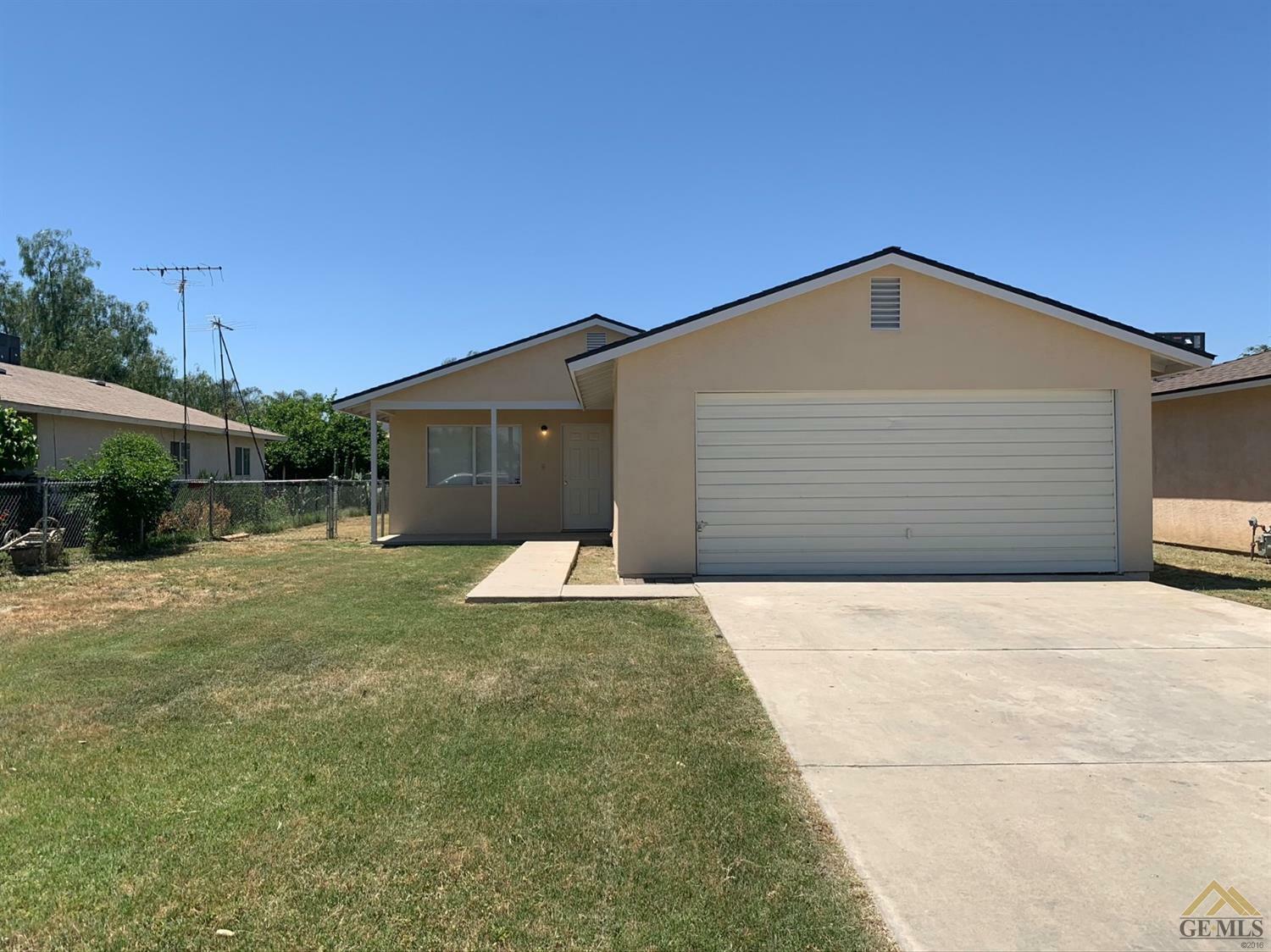 Property Photo:  473 10th Street  CA 93250 