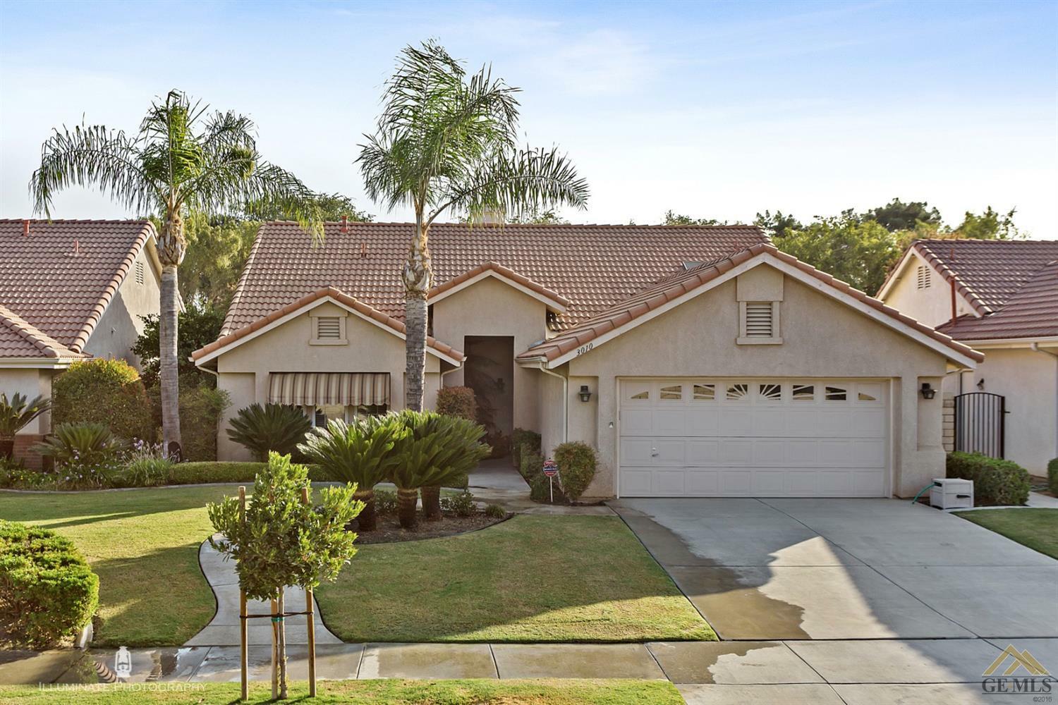 Property Photo:  3010 Tea Rose Street  CA 93311 