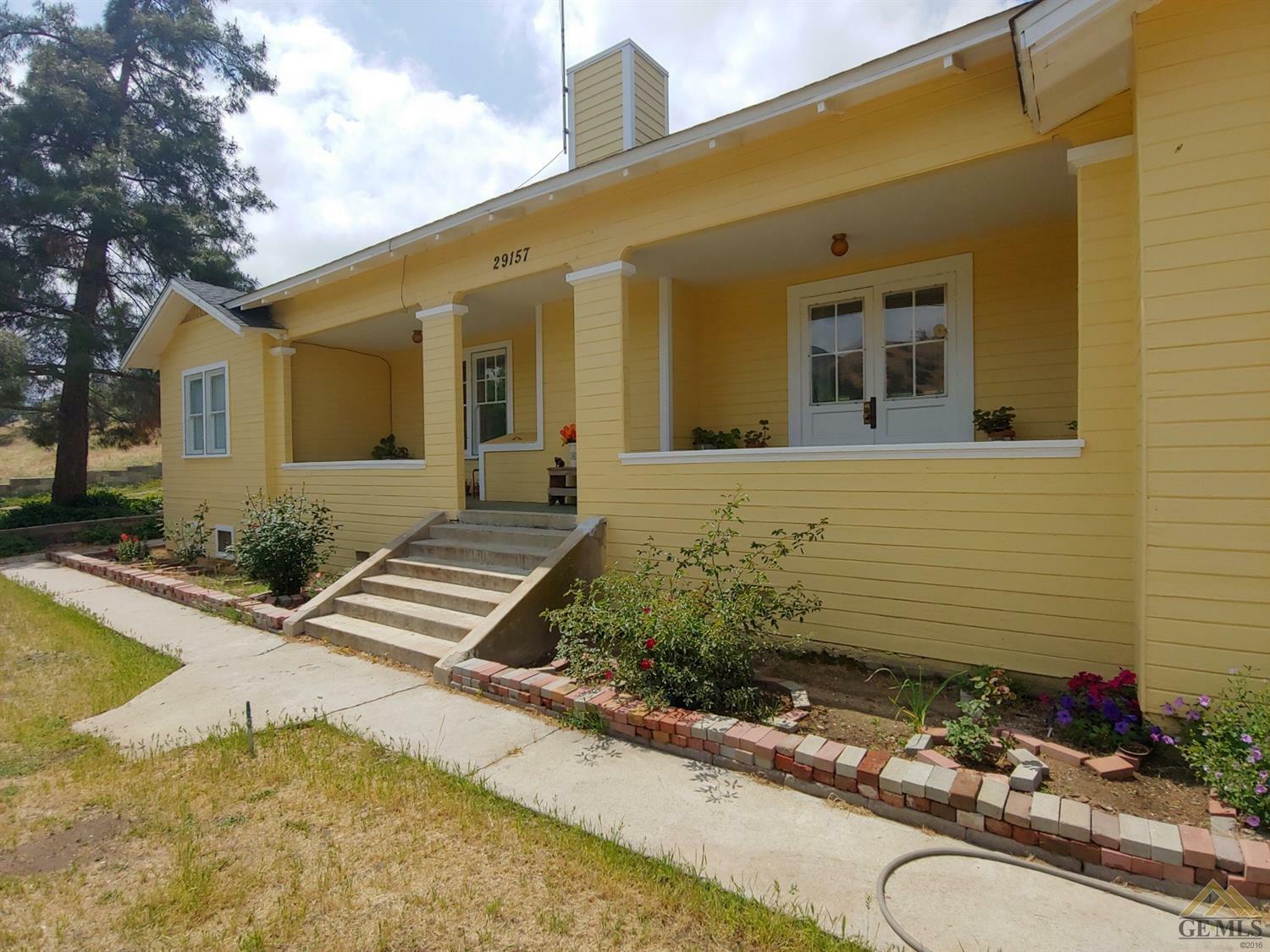 Property Photo:  29157 Woodford Tehachapi Road  CA 93531 