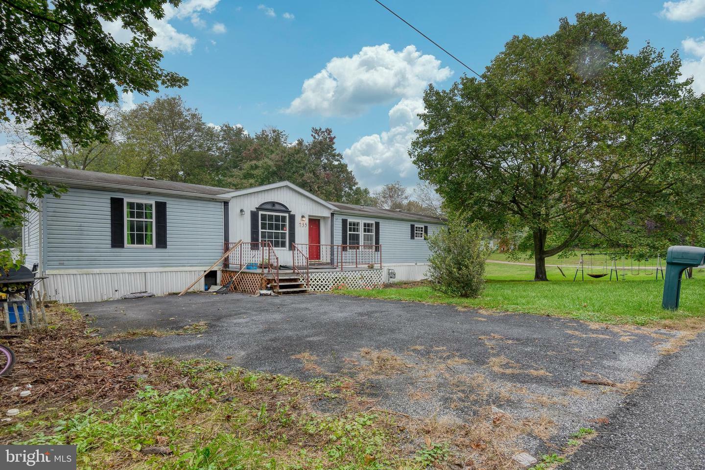 Property Photo:  735 2nd Avenue  PA 17345 