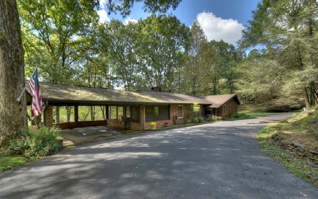 Property Photo:  166 Red Oak Lane  GA 30555 