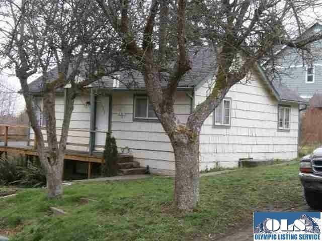 Property Photo:  315 S Wolcott St.  WA 98362 