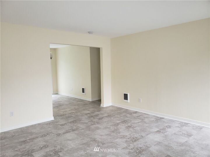 Property Photo:  3445 S 176th Street 411  WA 98188 