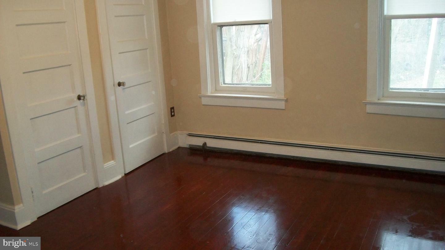 Property Photo:  40 Elmhurst Avenue  NJ 08618 