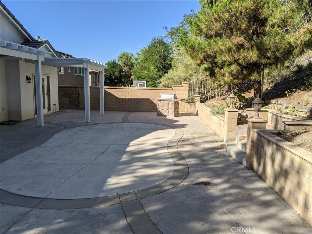 Property Photo:  26528 Mahonia Way  CA 92562 