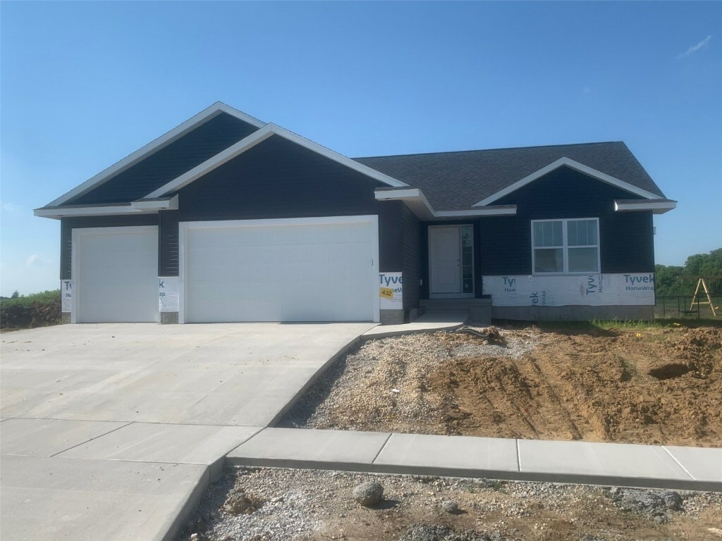 Property Photo:  432 Shadow Creek Lane  IA 52302 