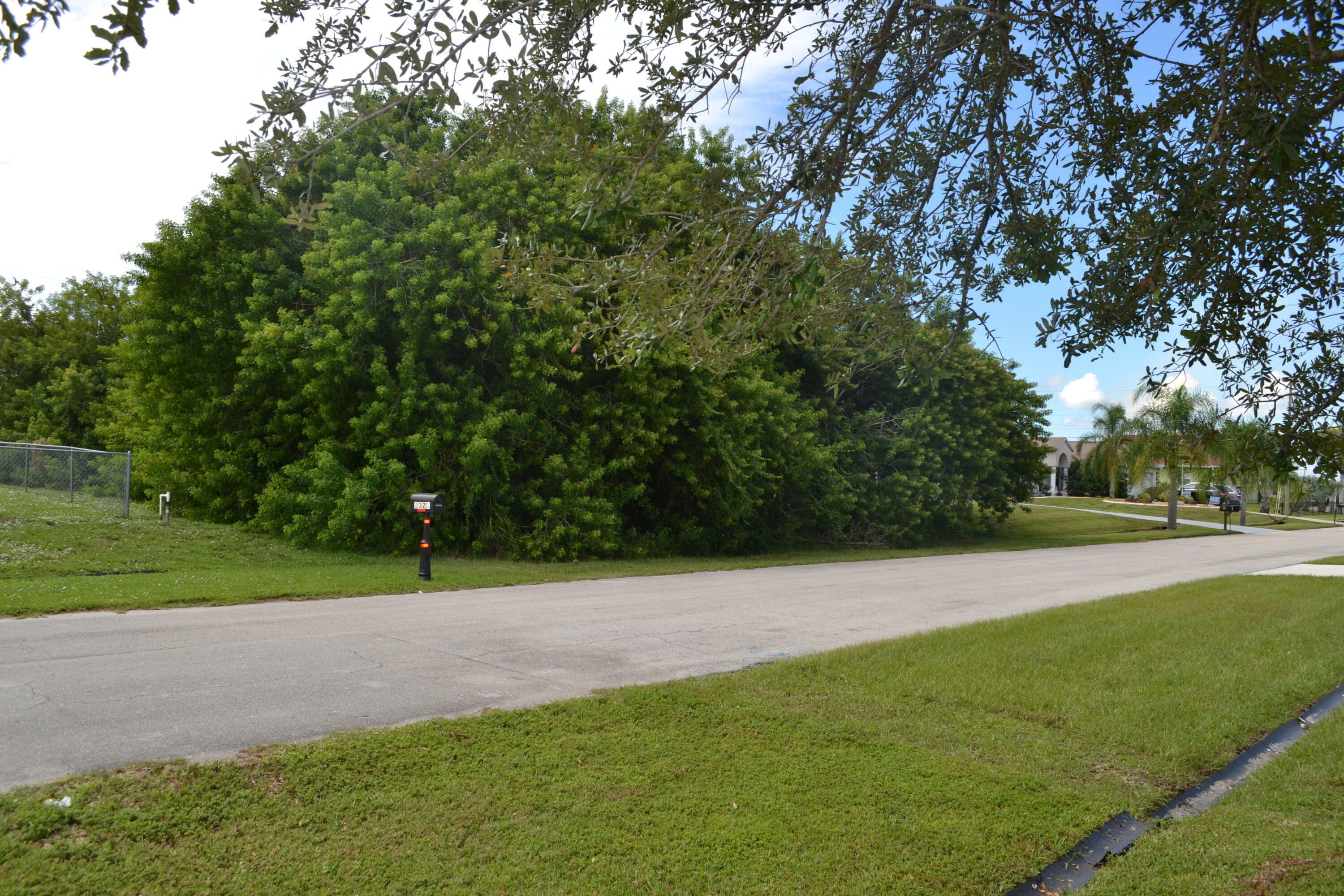 Property Photo:  1322 SW Gahaf Avenue  FL 34953 