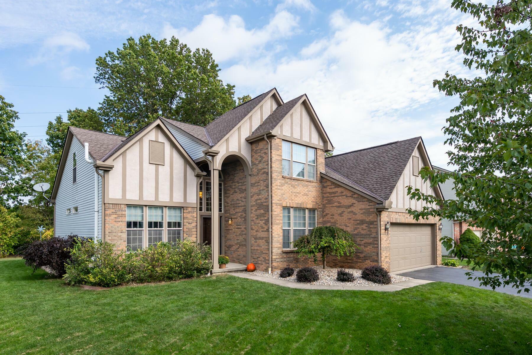 Property Photo: 2275 Omaha Place OH 43035