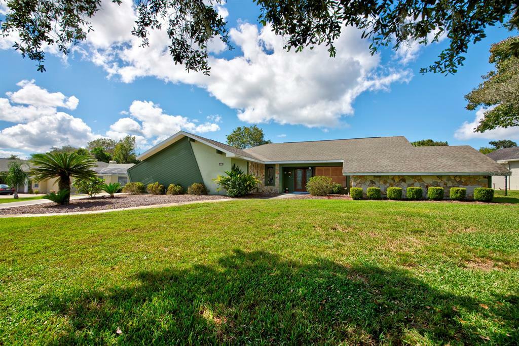 Property Photo:  8212 Delaware Drive  FL 34607 