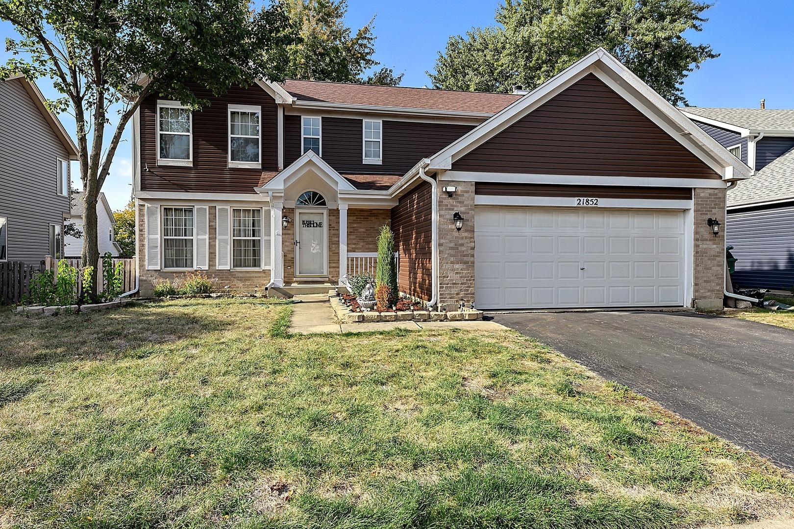 Property Photo: 21852 W Knollwood Drive IL 60544