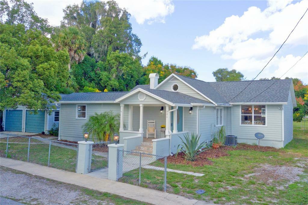 Property Photo:  321 Howard Avenue  FL 32763 