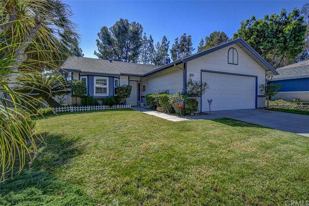 Property Photo:  959 Sheffield Drive  CA 92081 