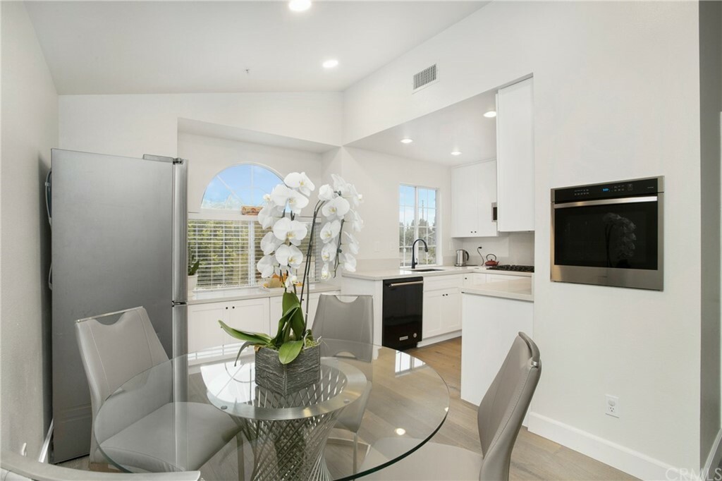 Property Photo:  1507 E Spruce Street B  CA 92870 