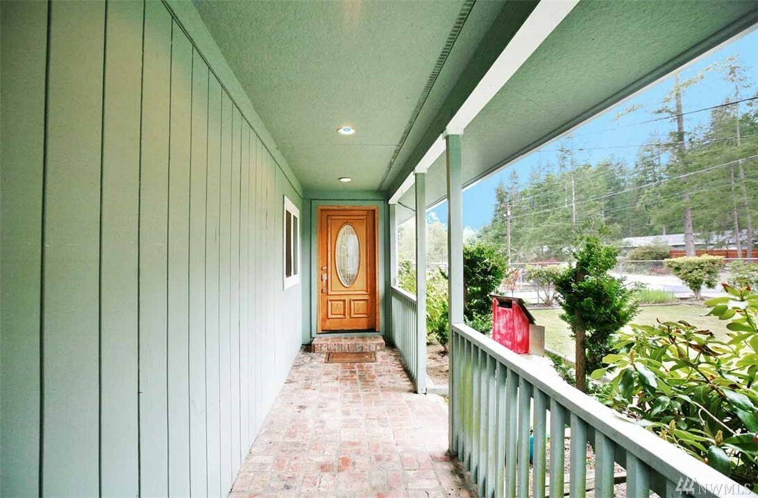 Property Photo:  5193 Victory Dr SW  WA 98367 