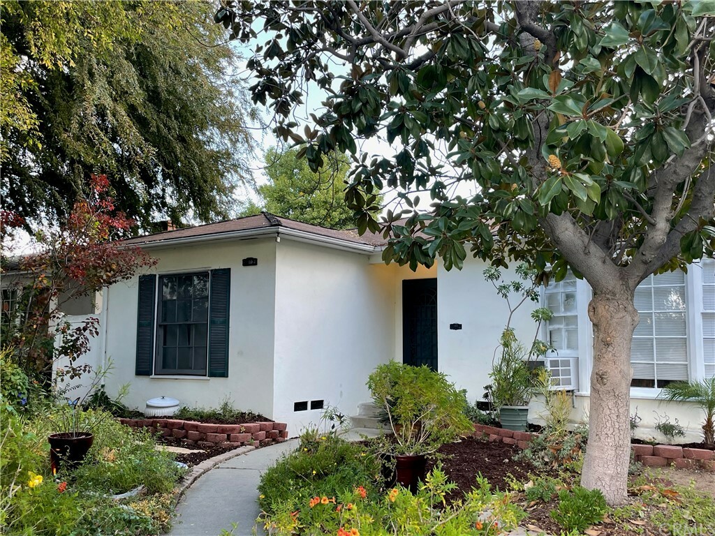 Property Photo: 3812 Marron Avenue CA 90807