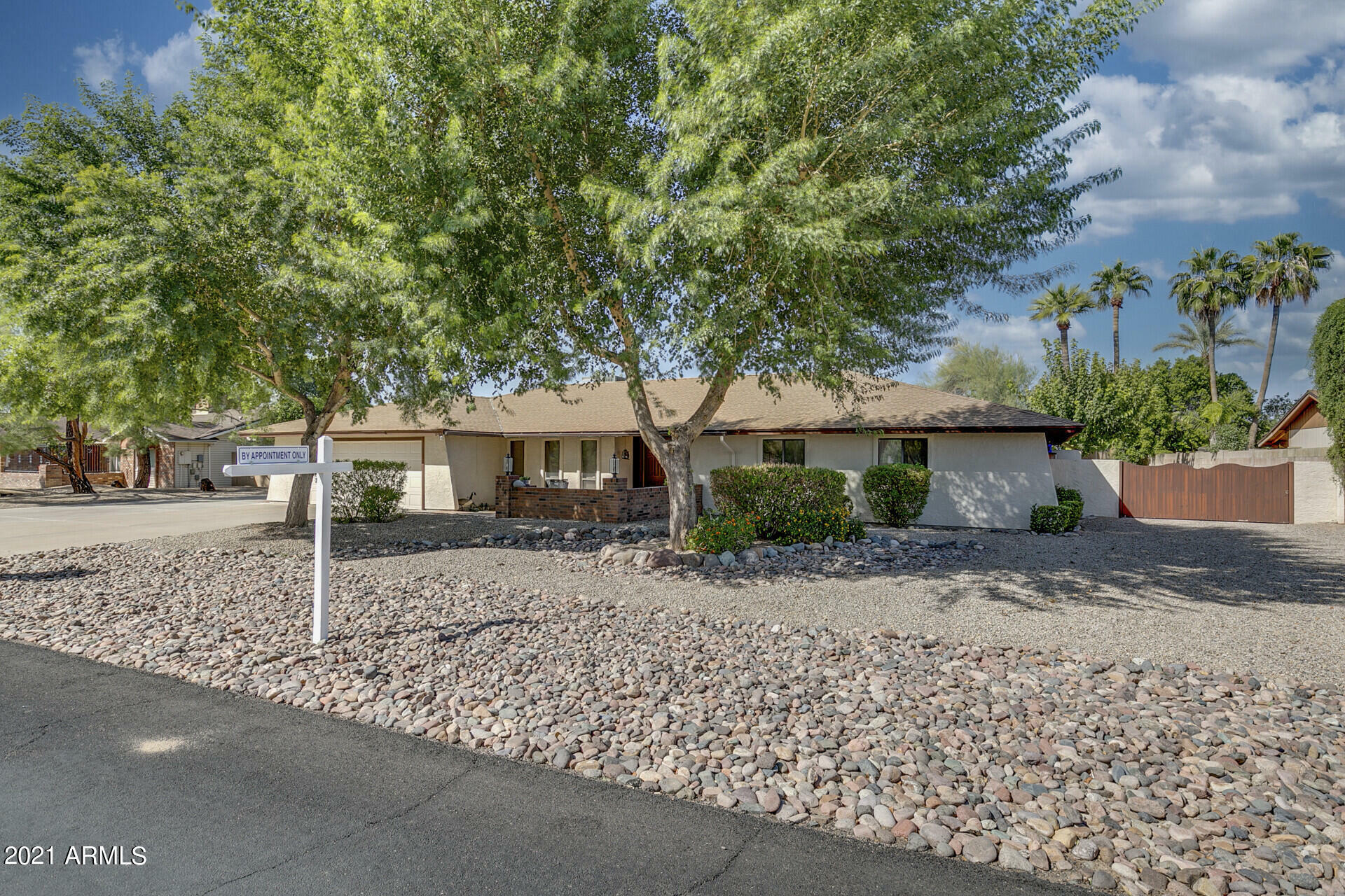 Property Photo:  6516 W Villa Theresa Drive  AZ 85308 