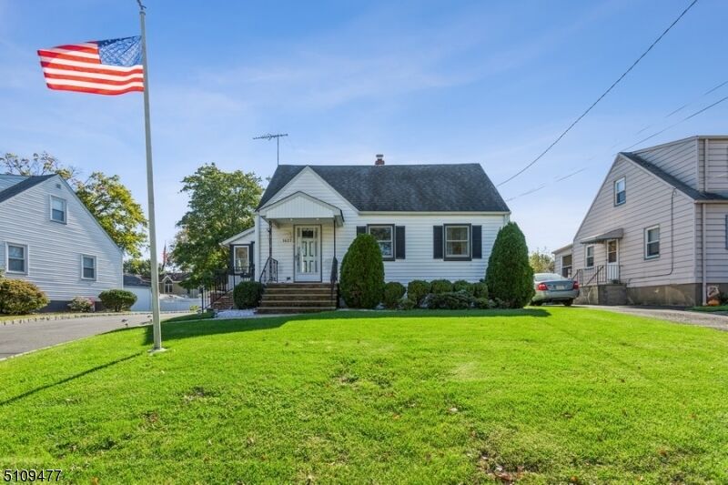 Property Photo: 1627 Raritan Rd NJ 07066