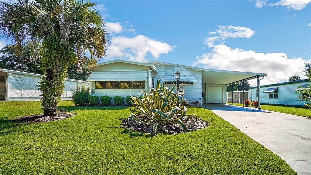 Property Photo: 920 Silver Oak Avenue FL 32159