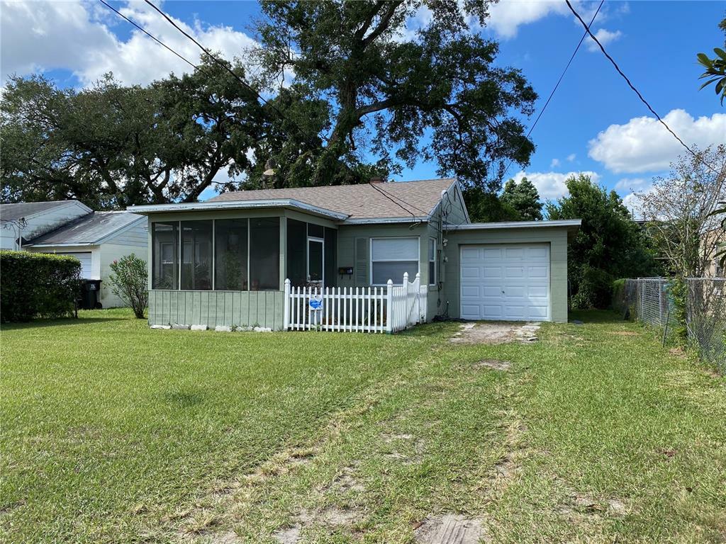 Property Photo:  914 Mack Avenue  FL 32805 