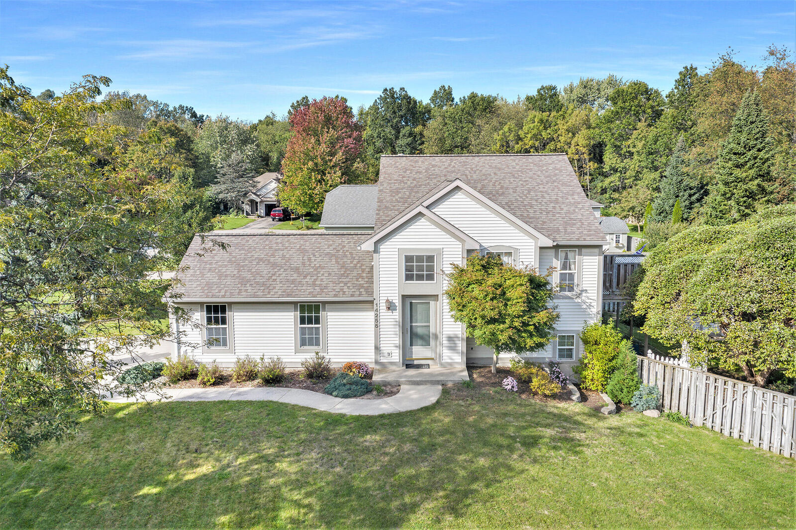 Property Photo:  14255 Ottawa Creek Lane  MI 49424 