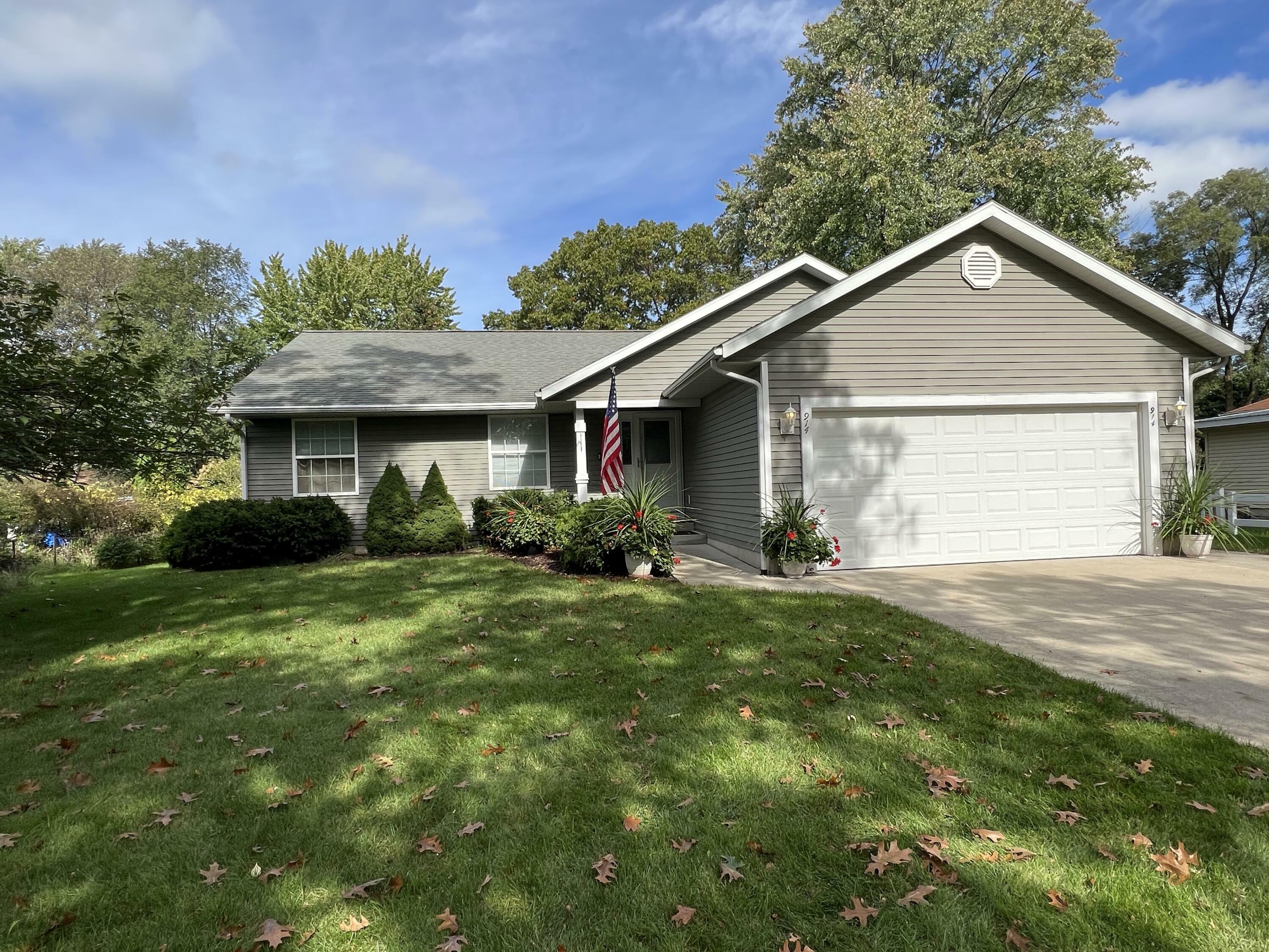 Property Photo:  914 Airport Road  MI 49441 