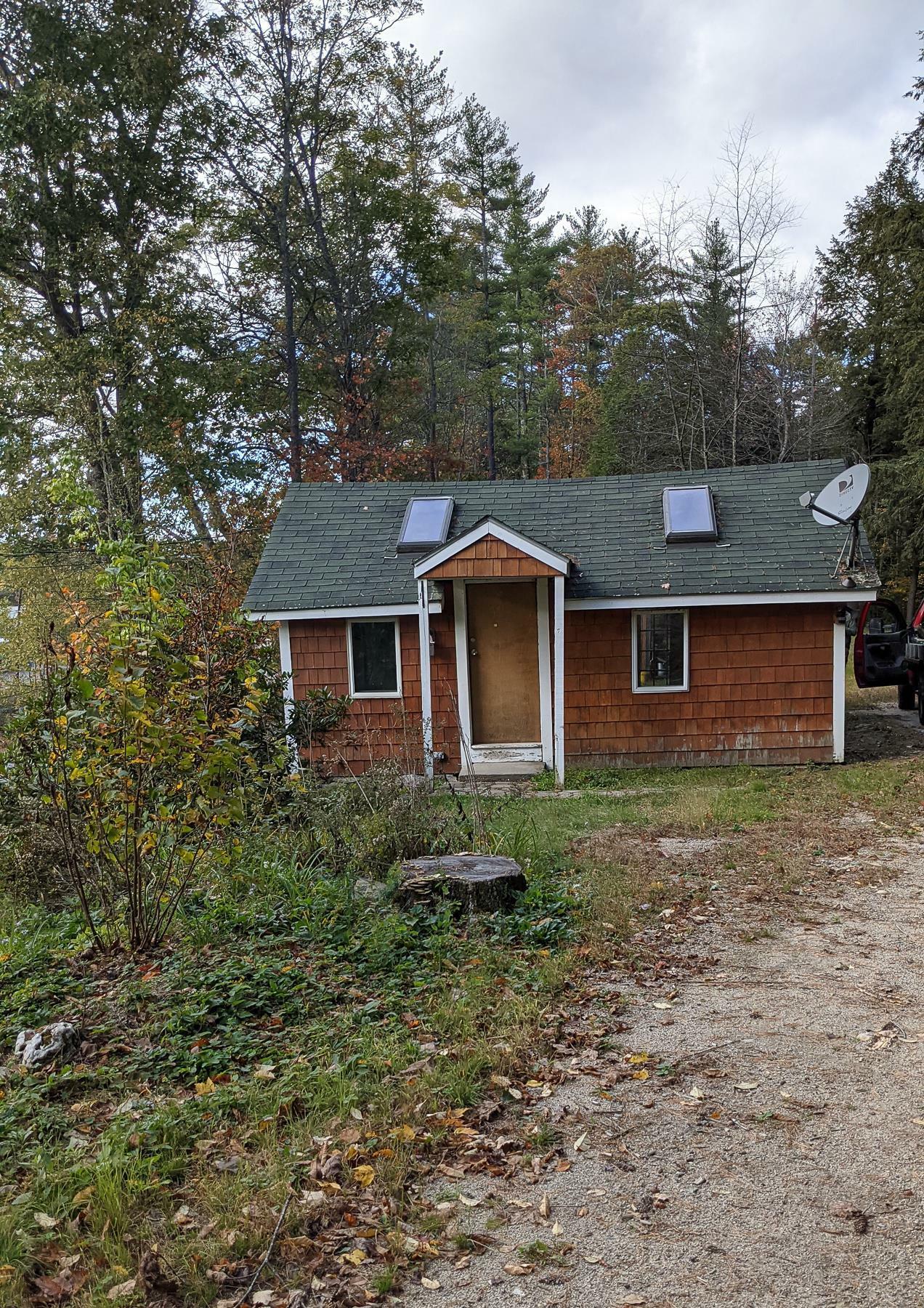 Property Photo:  276 Sawmill Road  NH 03047 