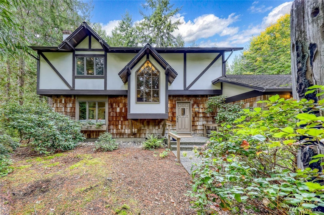 1524 Arthur Place NW  Bainbridge Island WA 98110 photo