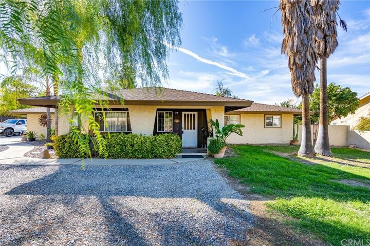 Property Photo:  1921 Park Avenue  CA 92544