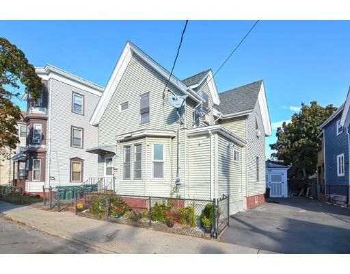 Property Photo:  29 Waverly St  MA 01904 