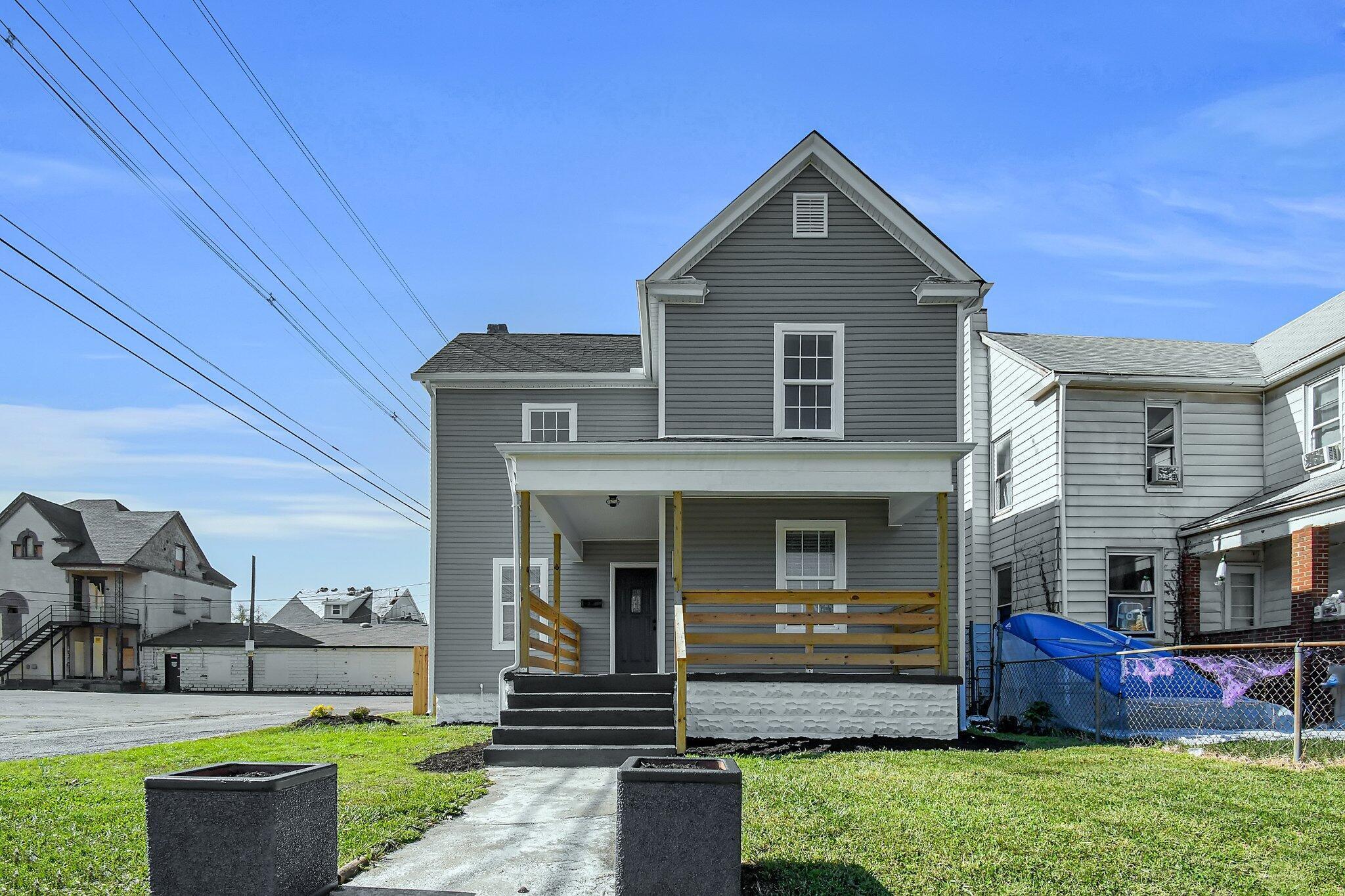 Property Photo: 23 N Terrace Avenue OH 43204