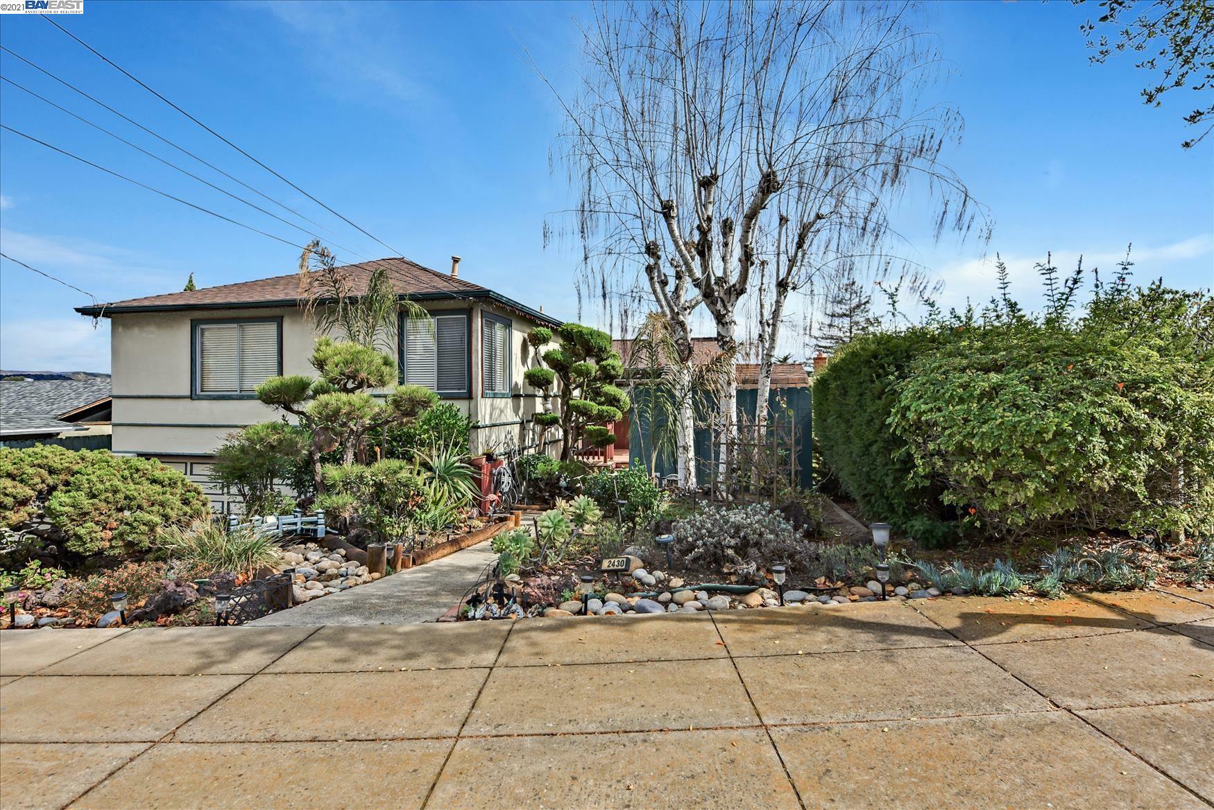 Property Photo:  2430 Irma Way  CA 94546-2746 