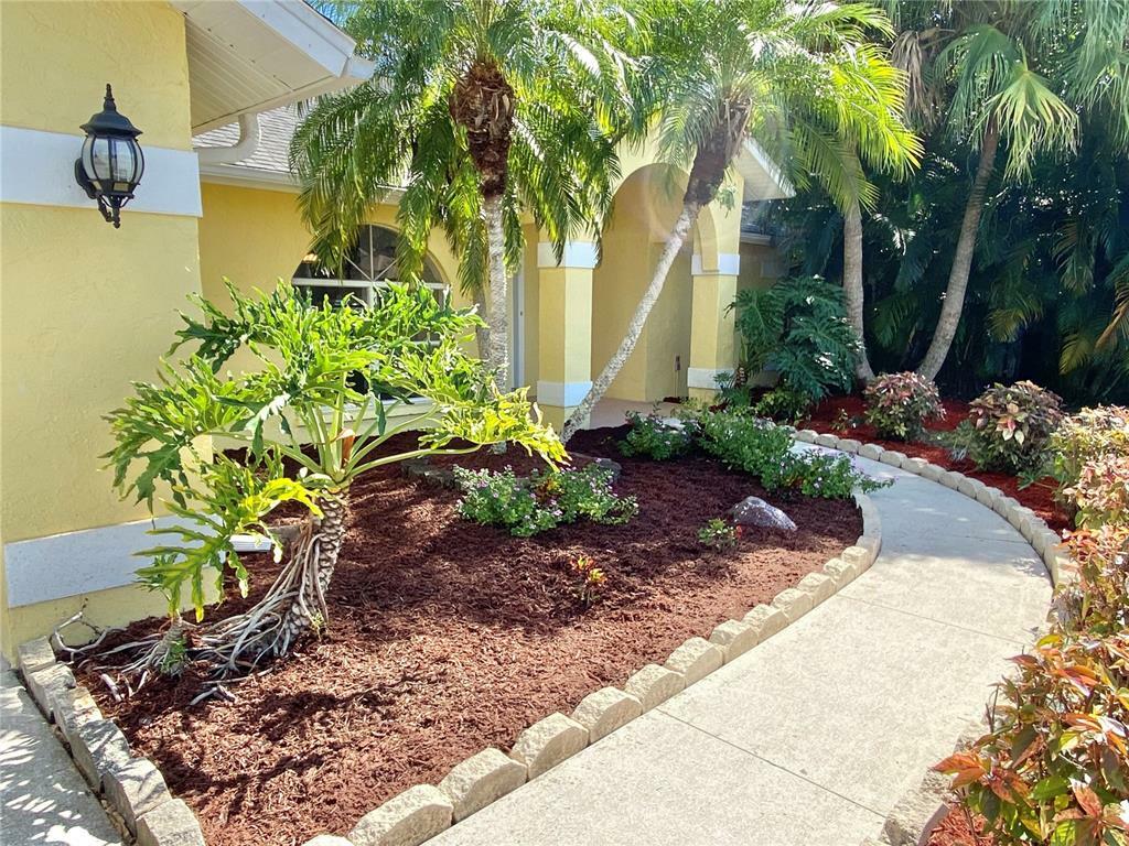 Property Photo:  5732 39th Street Circle E  FL 34203 