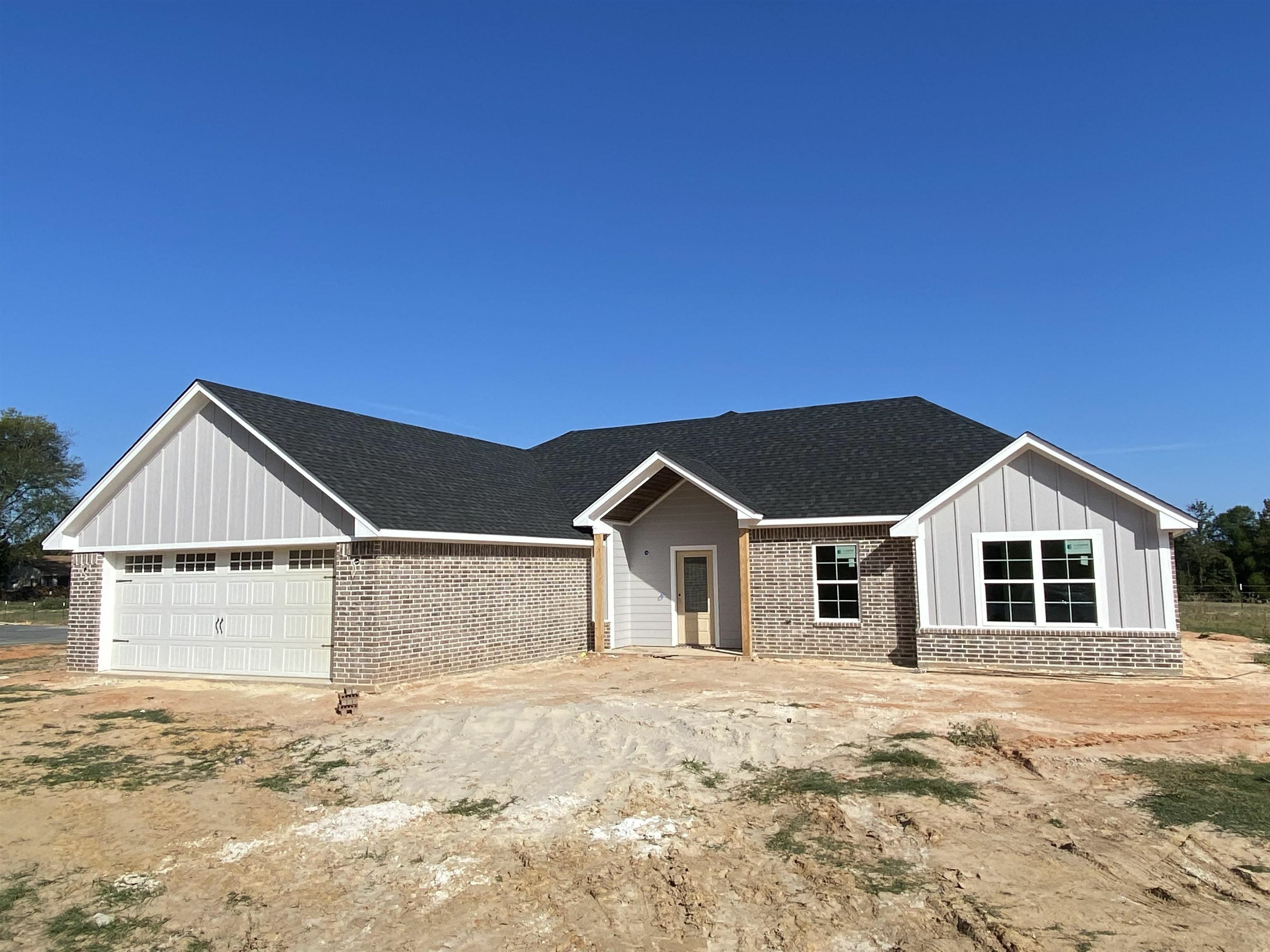 Property Photo:  677 Oklahoma St  TX 75790 