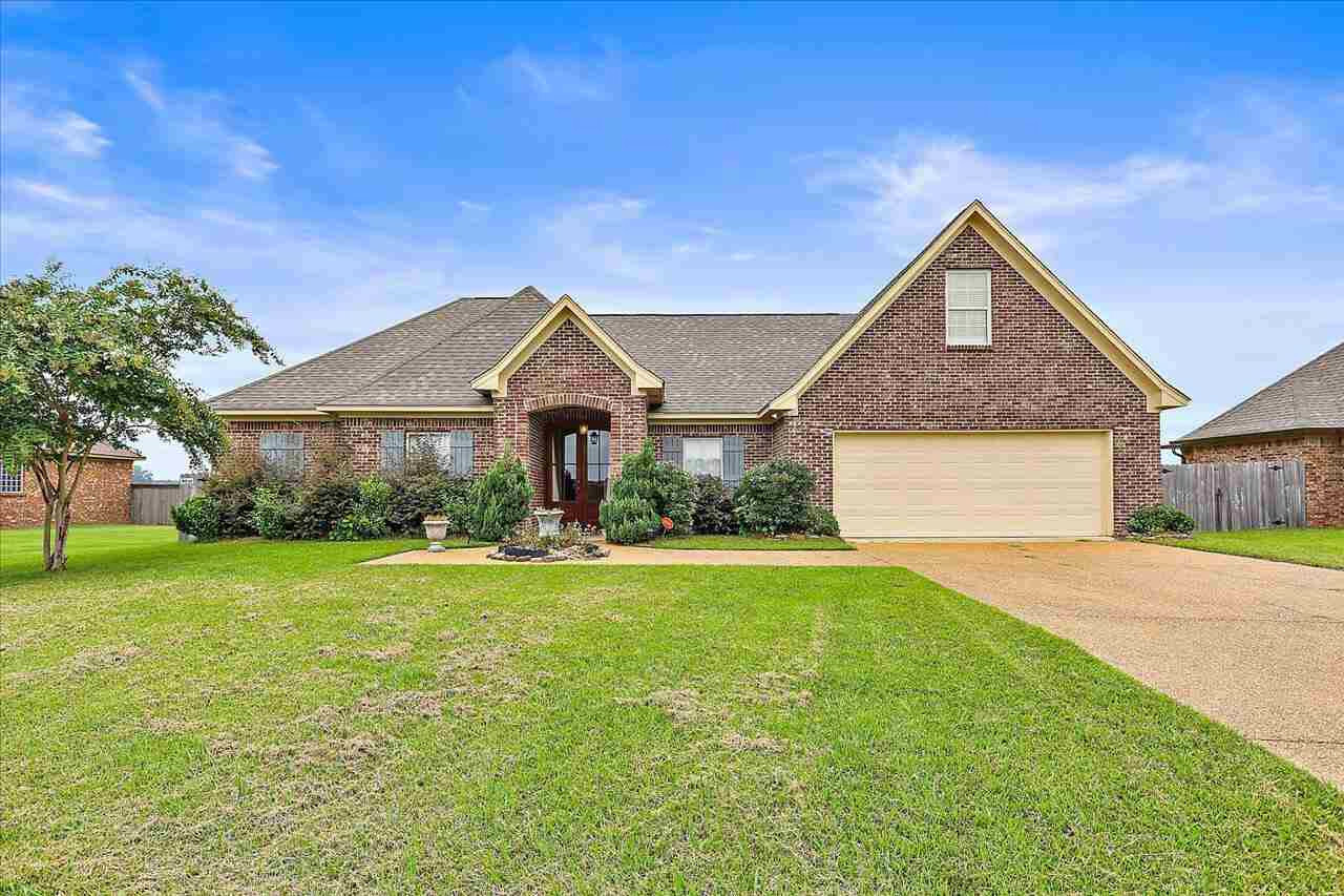 Property Photo:  132 Lakeway Drive  MS 39110 