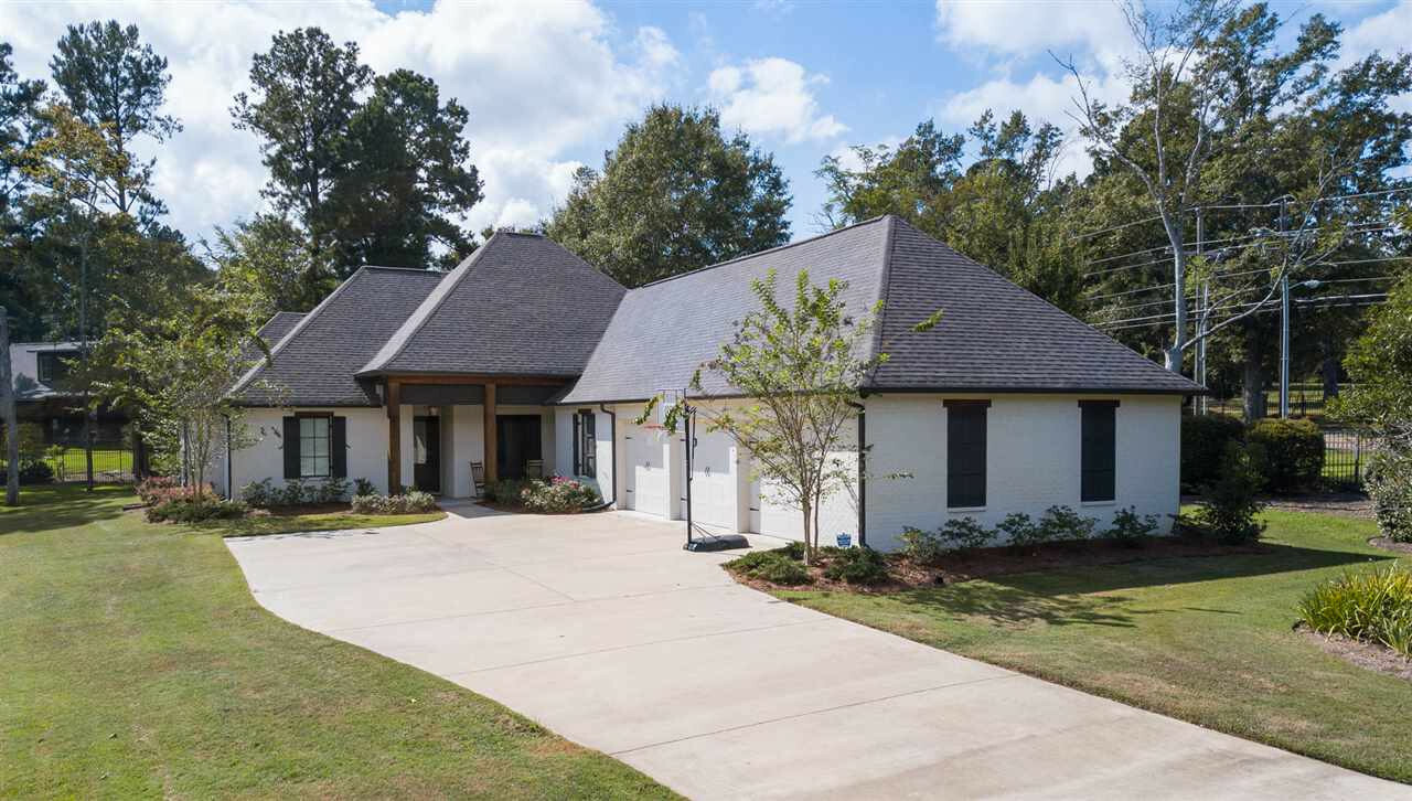 Property Photo:  101 Ironwood Plantation Boulevard  MS 39110 